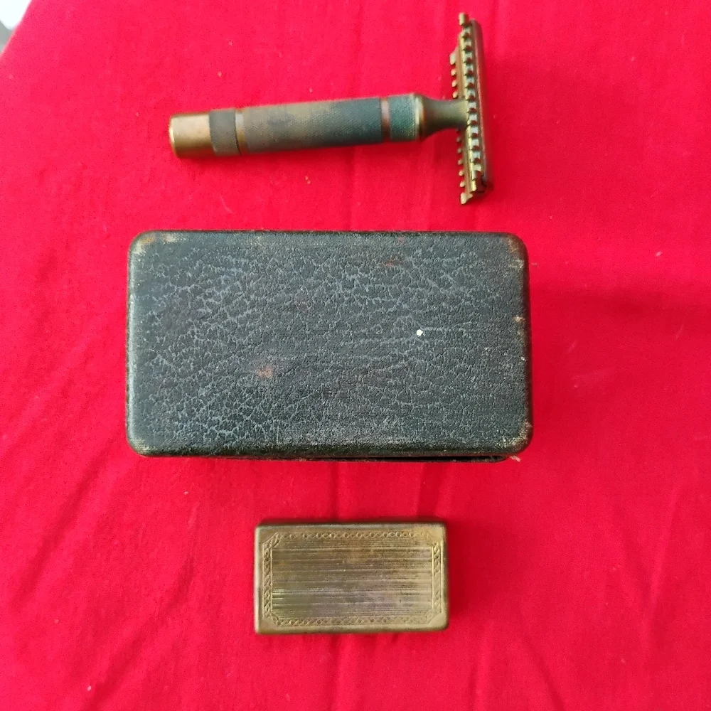 Antique Gillette Gold Tone Safety Razor In Original Case With Metal Razor Box